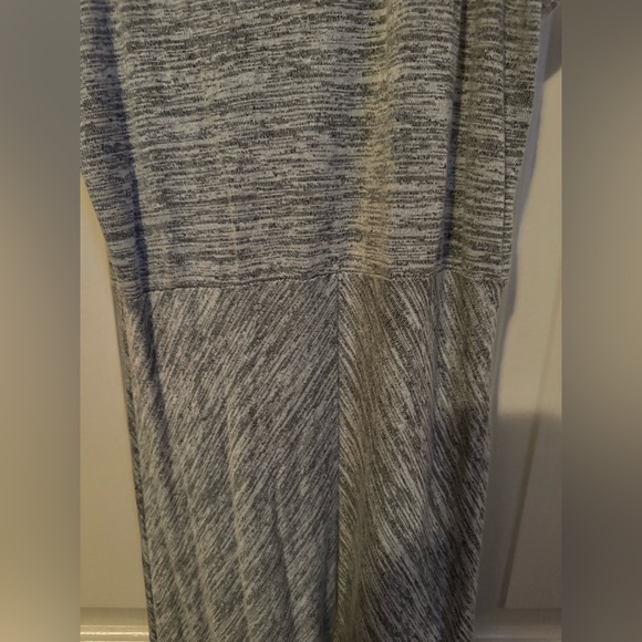 Lou & Grey Softened Spacedye Maxi Dress - Picture 5 of 6